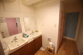 Yadoya Guest House Orange Tokyo